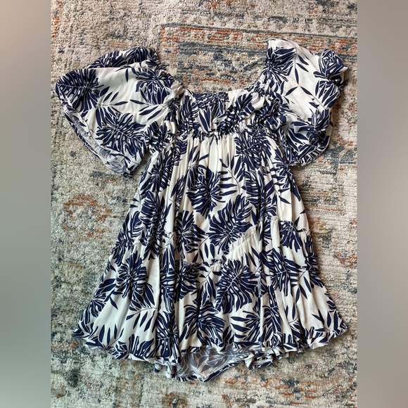 Millibon Blue and White Leaf Print Mini Dress - Picture 5 of 9